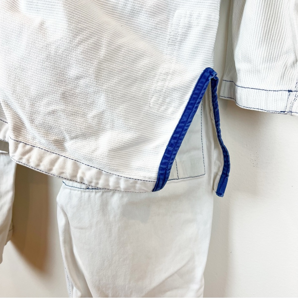 White Jiu Jitsu Gi with Blue Accents - Picture 5 of 16